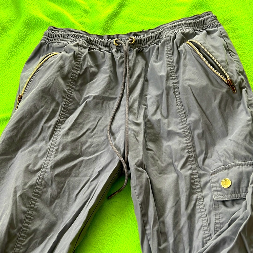 ❤️2/$15❤️ Grey Jannu Jogger Scrub Bottoms